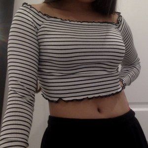 Striped long sleeve crop top
